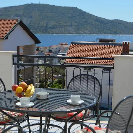 Apartmani Gracin Zorka Primosten Exterior photo