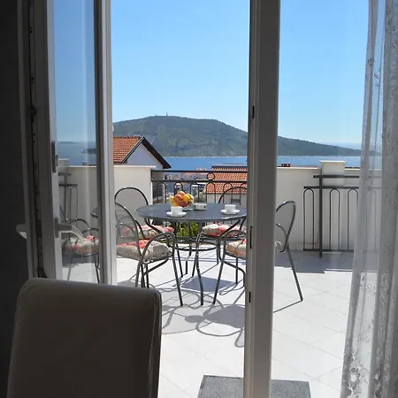 Apartmani Gracin Zorka Primosten Exterior photo