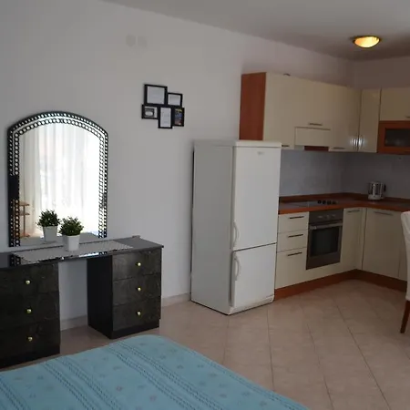 Apartmani Gracin Zorka Primosten Exterior photo